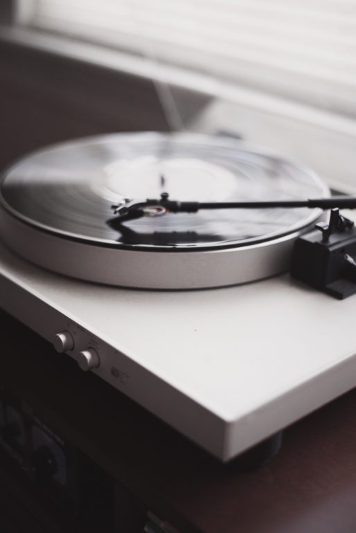 lee-campbell-QVnw_3l_n0Y-unsplash