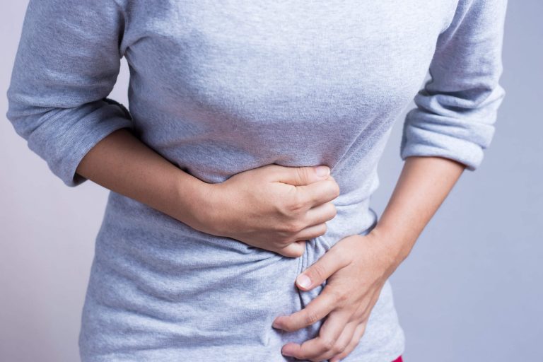 mujer-dolor-estomago-gastritis