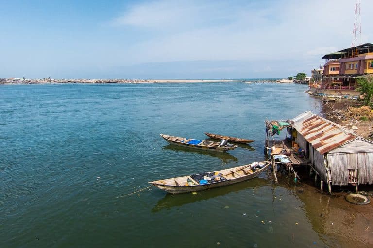 Lagoon_in_Cotonou02