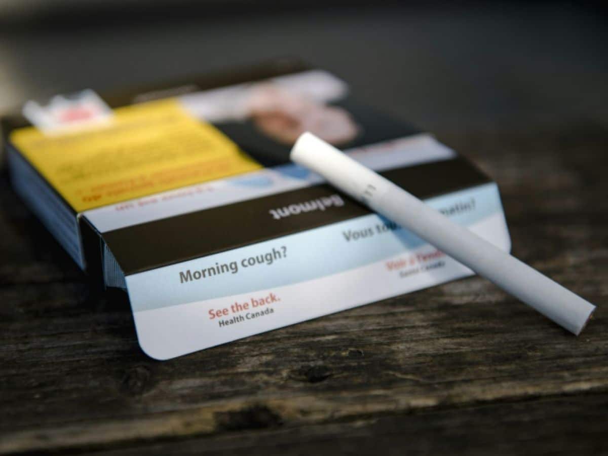 Santé/ Canada : les messages antitabac sont désormais imprimés sur chaque cigarette.