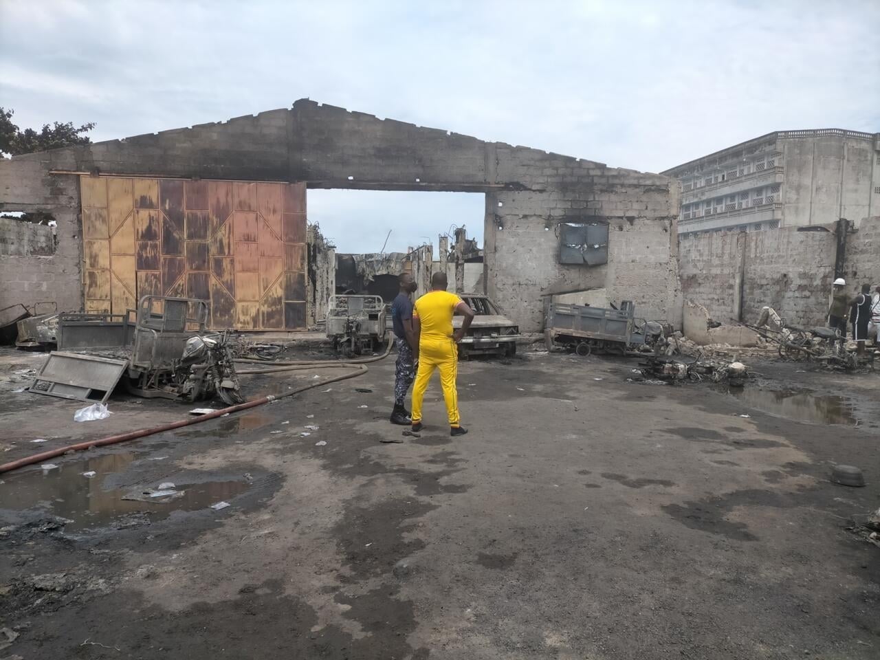 Bénin / un incendie fait une trentaine de morts à Sèmè kraké : le gouvernement prend des décisions