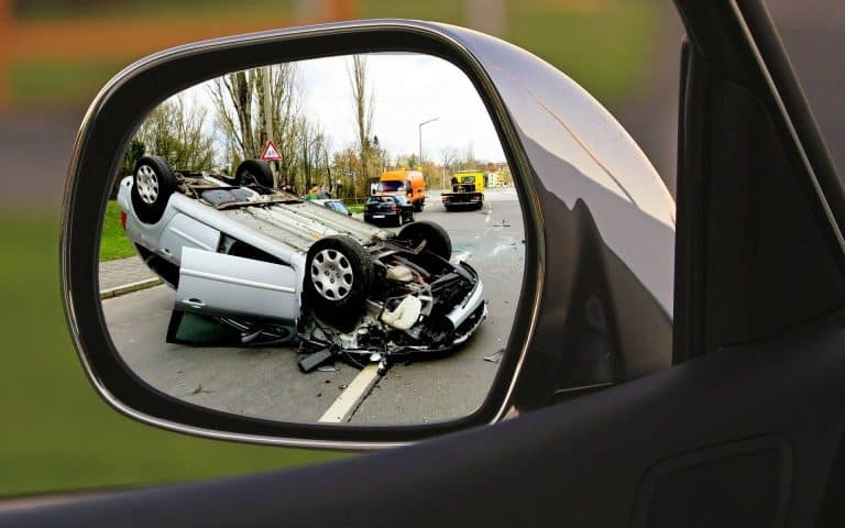 529268-quoi-faire-si-vous-etes-temoin-d-un-accident-de-voiture