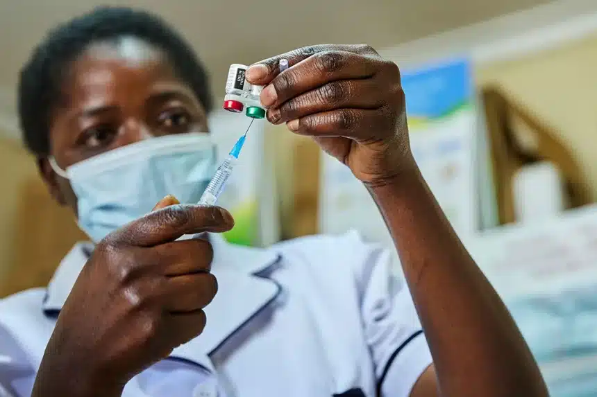 Révolution dans la lutte contre le paludisme en Afrique : une campagne de vaccination imminente !